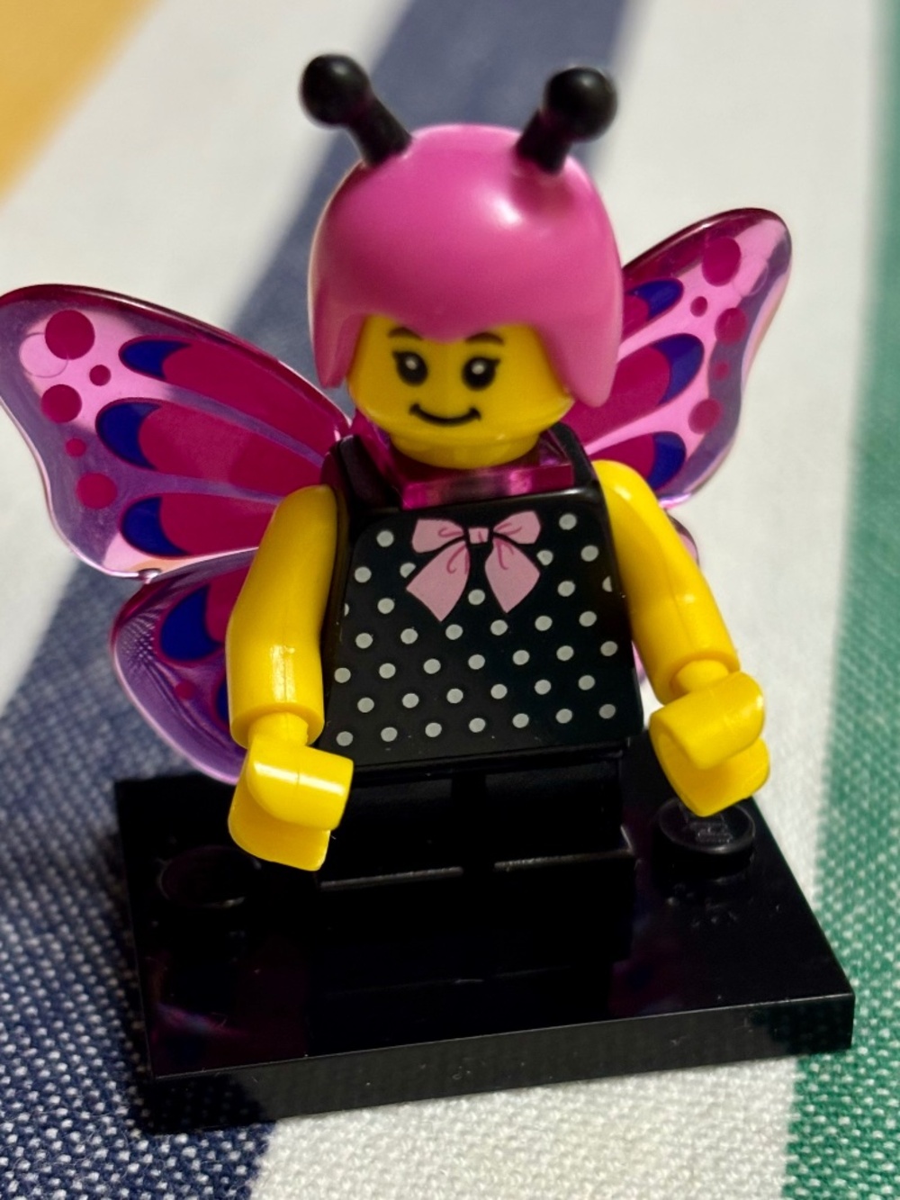 LEGO HOLIDAY "Butterfly Girl" BAM with stand. LIKE NEW! hol200